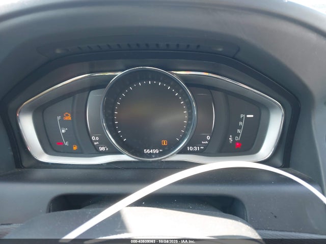 2017 VOLVO XC60 YV440MDU1H2196016 Photo 6