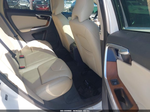 2017 VOLVO XC60 YV440MDU1H2196016 Photo 7