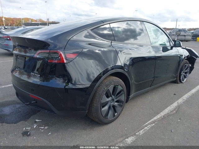 2025 TESLA MODEL Y 7SAYGDEE0SF287051 Photo 3