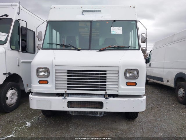 1F66F5KY8F0A04043 Ford F-59 Commercial Stripped