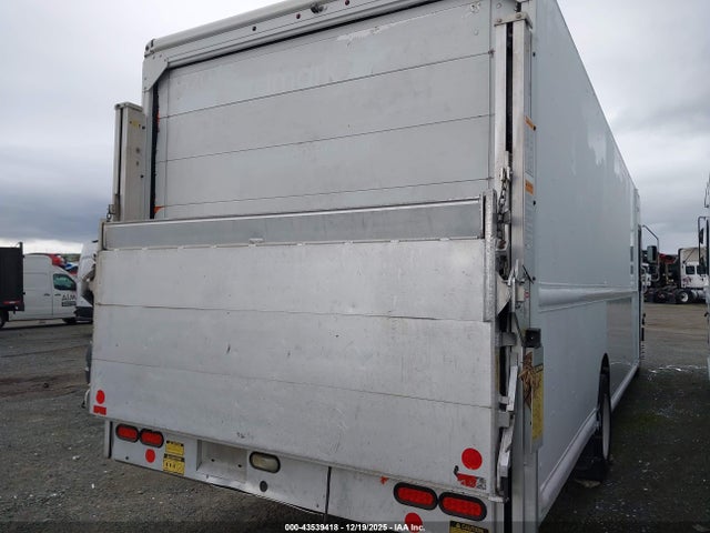 2015 FORD F-59 COMMERCIAL STRIPPED 1F66F5KY8F0A04043 Photo 3