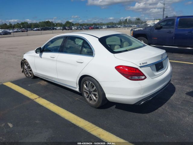 2016 MERCEDES-BENZ C 300 55SWF4JB4GU150610 Photo 2
