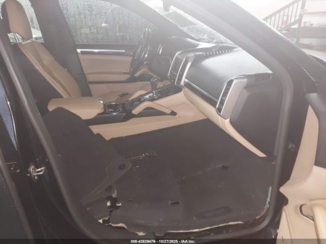 2016 PORSCHE CAYENNE E-HYBRID WP1AE2A24GLA17473 Photo 4