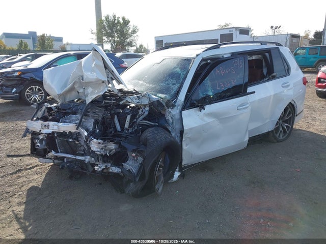 5UXCX6C04N9L32676 BMW X7 M50i