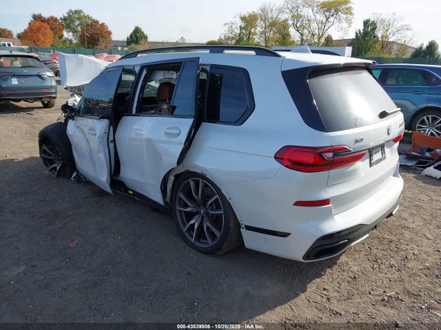 5UXCX6C04N9L32676 BMW X7 M50i