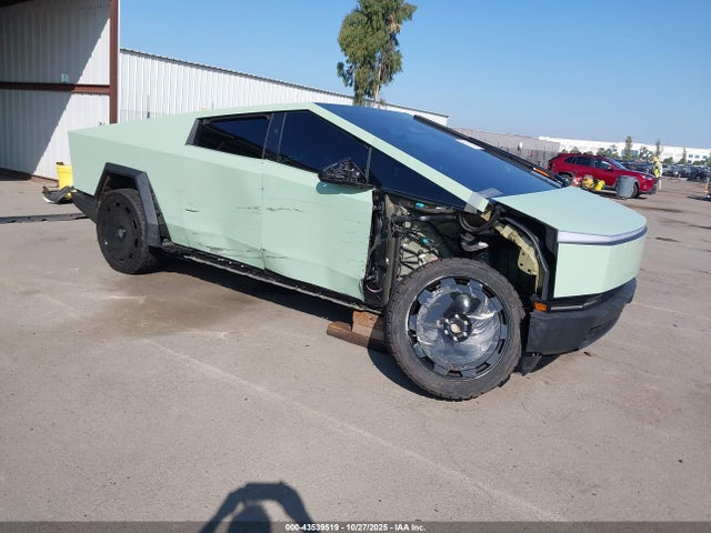 2024 TESLA CYBERTRUCK 7G2CEHEEXRA006446 Photo 0