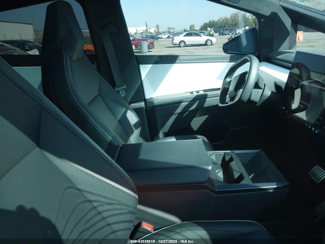2024 TESLA CYBERTRUCK 7G2CEHEEXRA006446 Photo 4