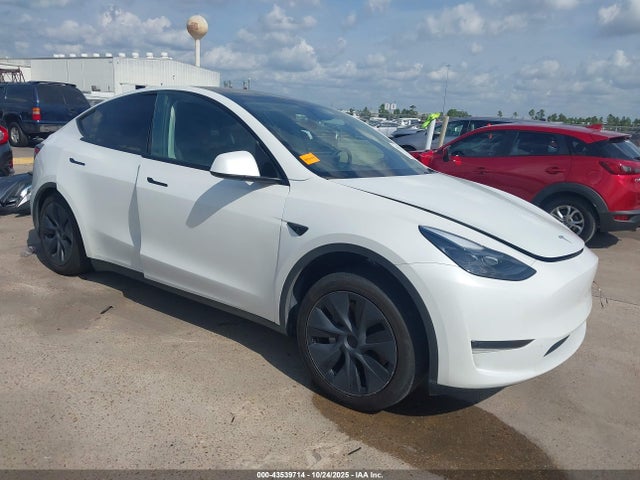 2024 TESLA MODEL Y 7SAYGDED2RF170346 Photo 0
