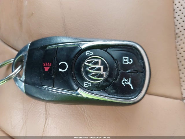 5GAEVBKW6JJ122332 Buick Enclave Premium