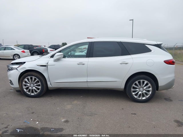 5GAEVBKW6JJ122332 Buick Enclave Premium