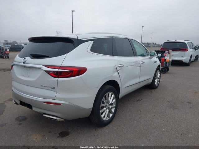 5GAEVBKW6JJ122332 Buick Enclave Premium