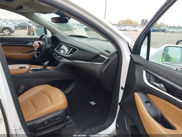 5GAEVBKW6JJ122332 Buick Enclave Premium
