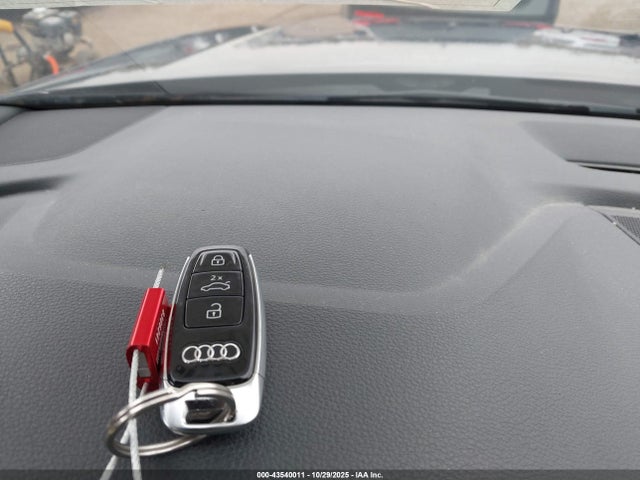 2021 AUDI Q8 WA1EVAF19MD004232 Photo 10