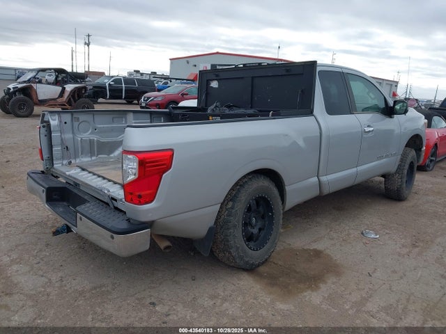 2018 NISSAN TITAN 1N6AA1C80JN504204 Photo 3