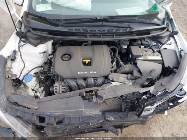 2017 KIA FORTE 3KPFK4A7XHE015468 Photo 9