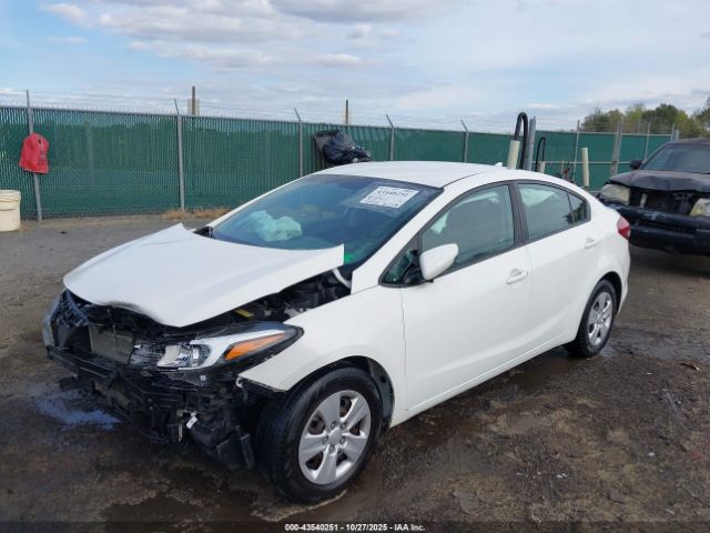 2017 KIA FORTE 3KPFK4A7XHE015468 Photo 1