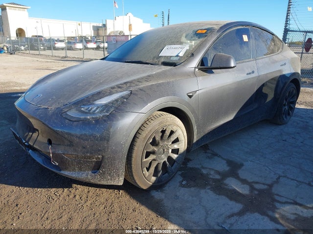5YJYGDEEXMF244529 Tesla Model Y Long Range Dual Motor All-wheel Drive