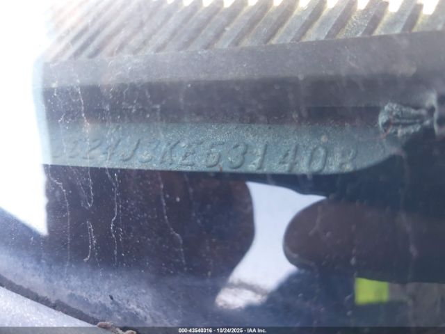 1989 GMC SIERRA 1GTGC24J8KE531408 Photo 8