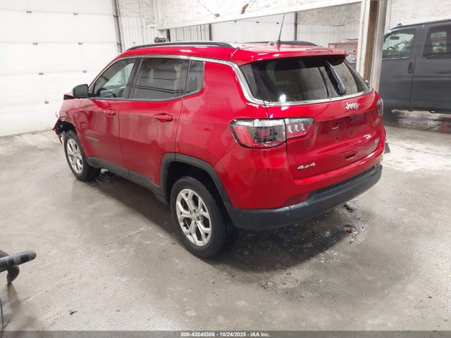 Jeep Compass Latitude 4x4 2024 3C4NJDBN2RT146192 Image 3