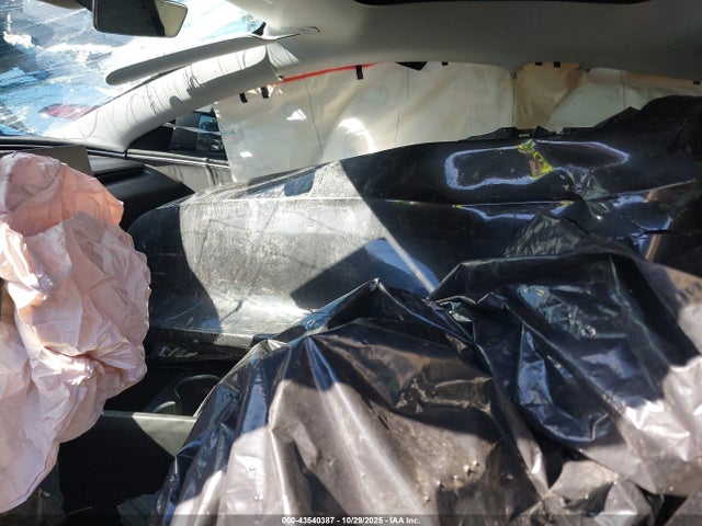 2024 TESLA MODEL 3 5YJ3E1ET8RF835947 Photo 4