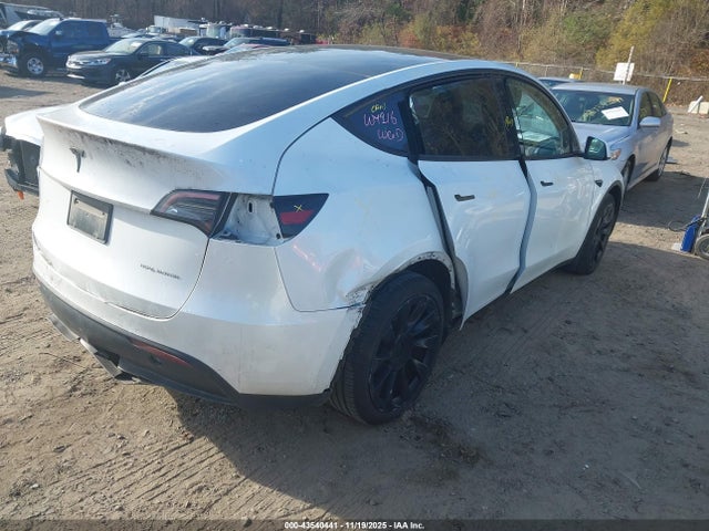2023 TESLA MODEL Y 7SAYGDEE6PA080216 Photo 3