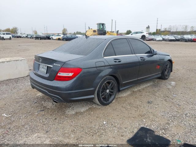 2014 MERCEDES-BENZ C 300 WDDGF8AB7ER322641 Photo 3