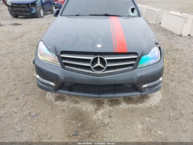 2014 MERCEDES-BENZ C 300 WDDGF8AB7ER322641 Photo 5