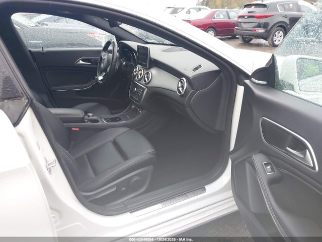 Mercedes-Benz CLA-Class 2016 WDDSJ4GB2GN372656 Image 17