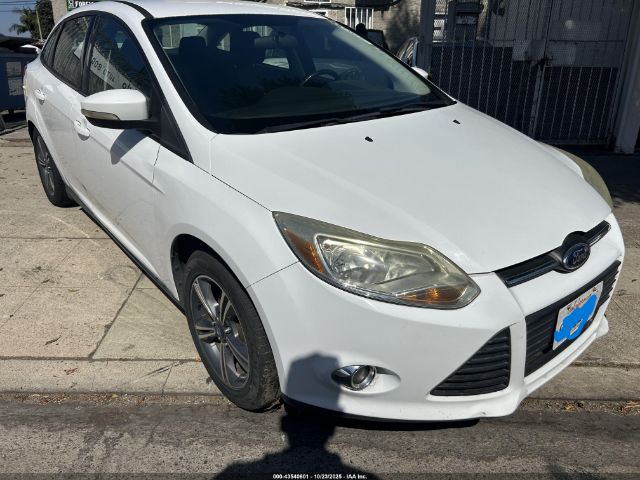 2014 FORD FOCUS 1FADP3F24EL407533 Photo 0