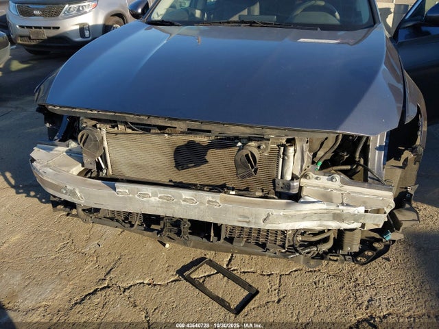 1HGCV3F10MA018242 Honda ACCORD HYBRID