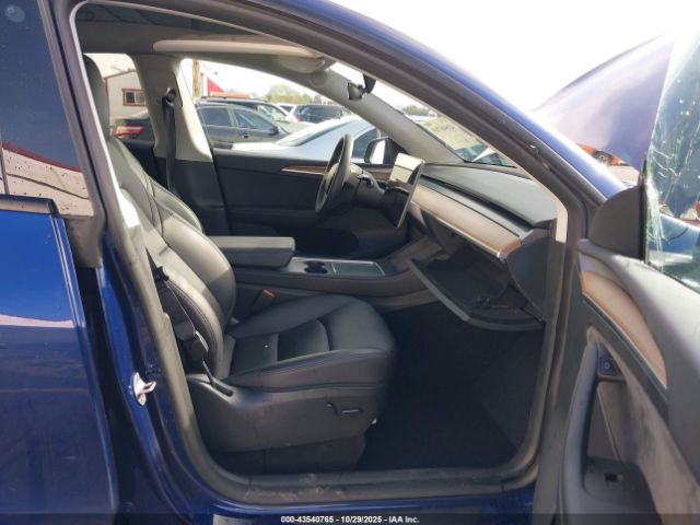 2023 TESLA MODEL Y 7SAYGDEE3PF788412 Photo 4