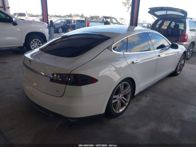 2013 TESLA MODEL S 5YJSA1CN2DFP05943 Photo 3