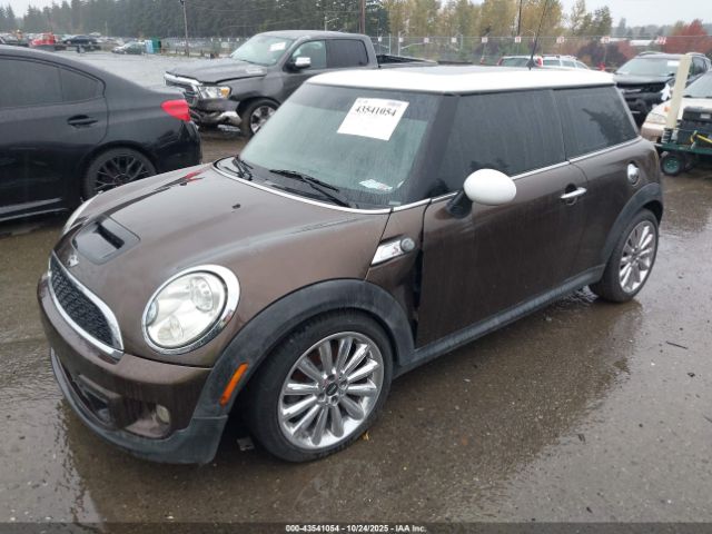 2011 MINI COOPER S WMWSV3C51BTY11548 Photo 1