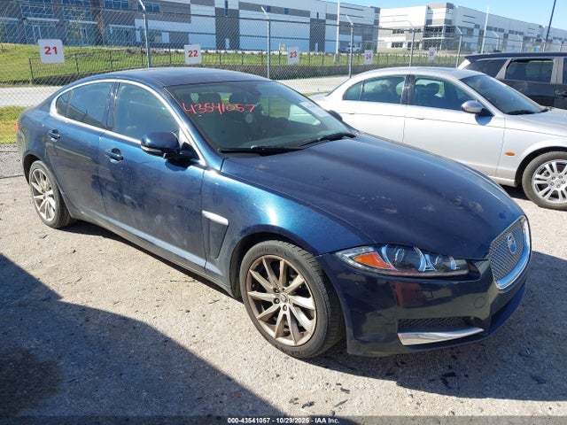 2012 JAGUAR XF SAJWA0FBXCLS53749 Photo 0