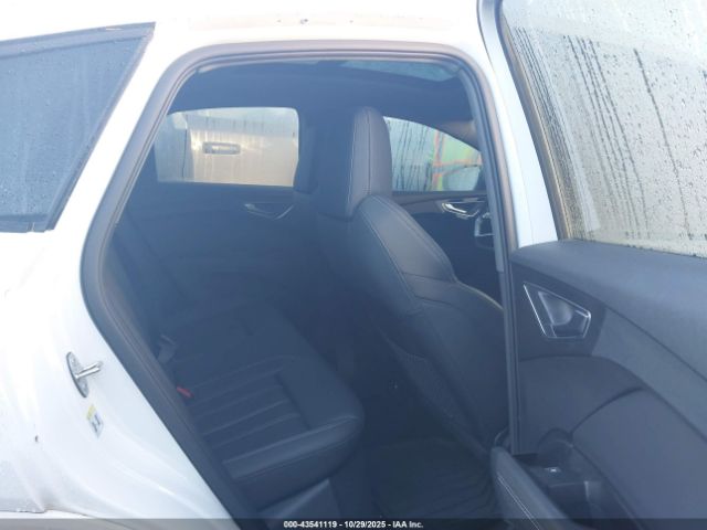 2024 AUDI Q4 SPORTBACK E-TRON WA122BFZ6RP026444 Photo 7