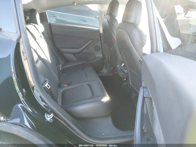 2021 TESLA MODEL Y 5YJYGDEFXMF277720 Photo 7