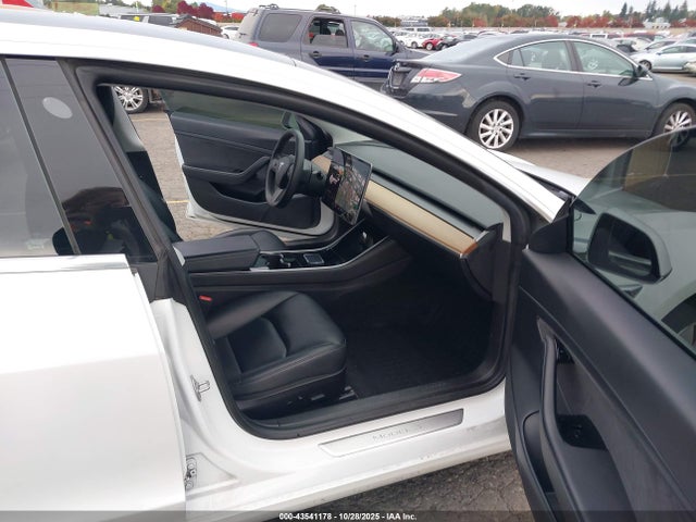 2020 TESLA MODEL 3 5YJ3E1EA7LF806364 Photo 4