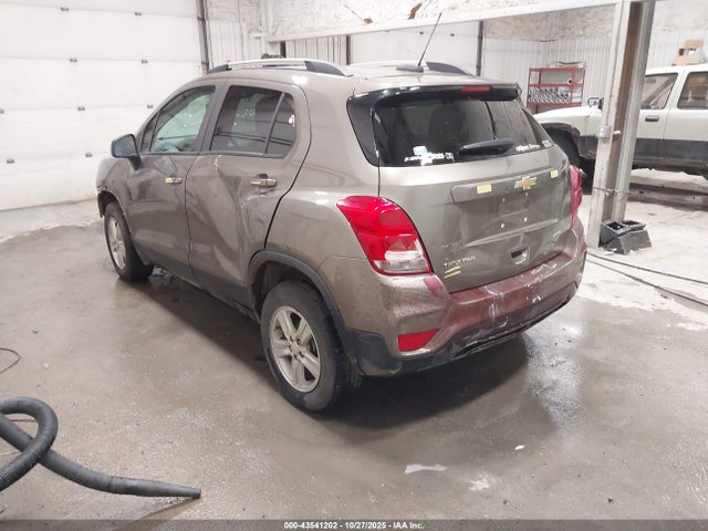 2021 CHEVROLET TRAX KL7CJPSB0MB322792 Photo 2