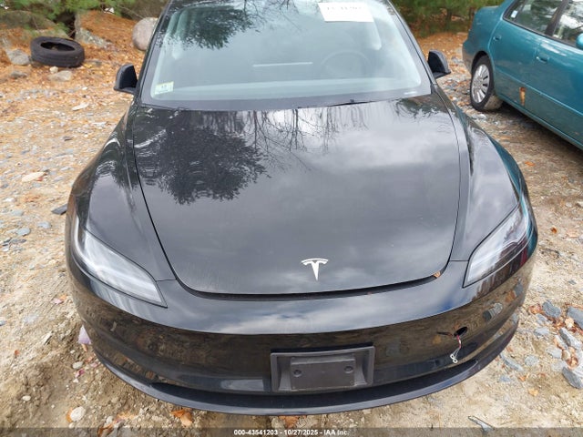 2025 TESLA MODEL 3 5YJ3E1EB1SF888373 Photo 9