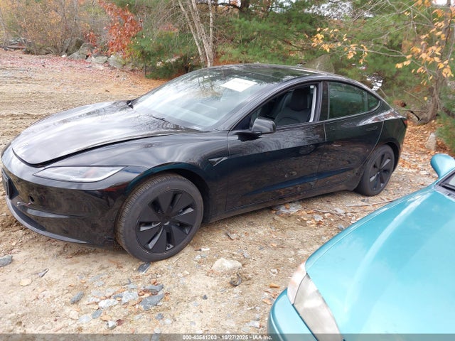 2025 TESLA MODEL 3 5YJ3E1EB1SF888373 Photo 1