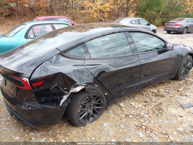 2025 TESLA MODEL 3 5YJ3E1EB1SF888373 Photo 3