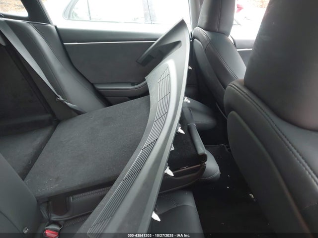 2025 TESLA MODEL 3 5YJ3E1EB1SF888373 Photo 7