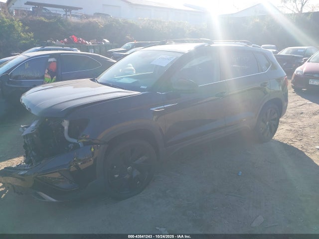 Продаж на аукціоні авто 2024 Volkswagen Taos 1.5t Se, vin: 3VVVX7B23RM064022, номер лоту: 43541243