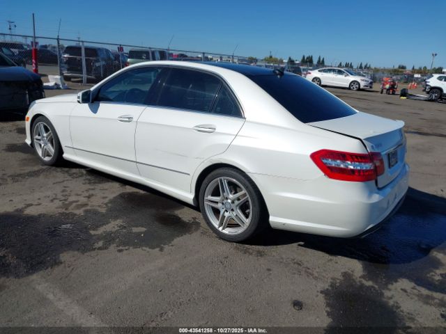 2011 MERCEDES-BENZ E 350 WDDHF5GB7BA359807 Photo 2