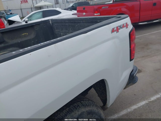 1GCVKREC0EZ331154 Chevrolet Silverado 1500 1lt