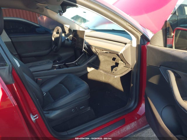 2021 Tesla Model Y Long Range Dual Motor All-wheel Drive მანქანა იყიდება აუქციონზე, vin: 5YJYGDEE7MF066594, აუქციონის ნომერი: 43541354