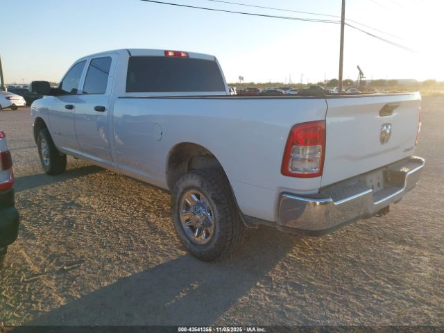 2022 RAM 2500 3C6UR5HJ2NG149795 Photo 2