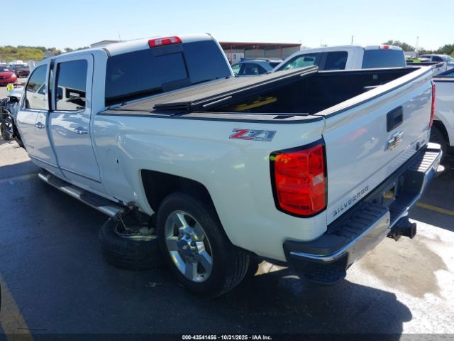 2017 CHEVROLET SILVERADO 2500HD 1GC1KWEG9HF200956 Photo 2