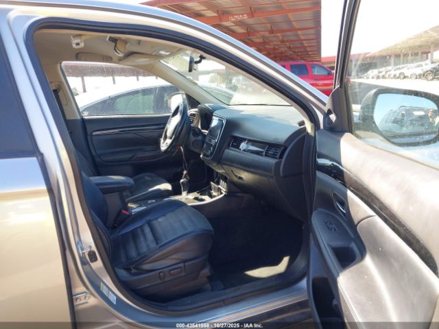 2019 MITSUBISHI OUTLANDER JA4AZ3A37KZ027564 Photo 4