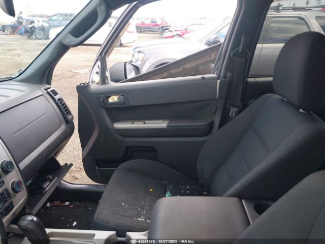 2009 FORD ESCAPE 1FMCU93709KB26676 Photo 4